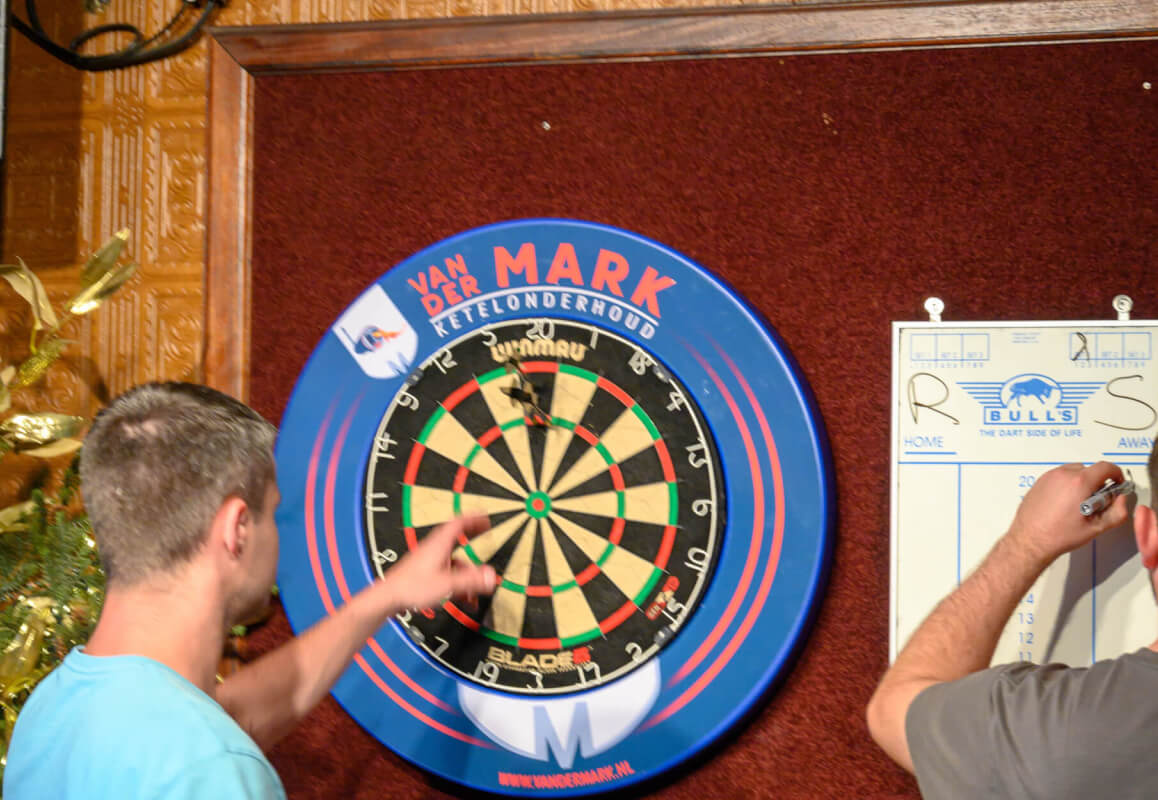 darts
